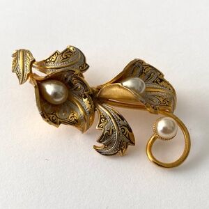 Vintage Damascene Flower Brooch Pearl Toledo Spain in 1960